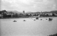 Magyarország, Budapest I., augusztus 20-i vízi és légiparádé a Széchenyi rakparttól nézve, háttérben a Bem rakpart és a Batthyány tér., 1960, Nagy Gyula, hajó, hadihajó, hídroncs, augusztus 20, aknanaszád, Budapest, Fortepan #51112