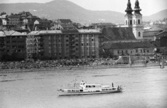 Magyarország, Budapest I., augusztus 20-i vízi és légiparádé a Széchenyi rakparttól nézve, a Bem rakpart házai., 1960, Nagy Gyula, hajó, Hófehérke/XXXI./Margitsziget hajó, Budapest, Fortepan #51116