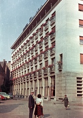 Szlovákia, Pozsony, Duna-part, Hotel Devín., 1959, Nagy Gyula, Csehszlovákia, színes, szálloda, Emil Belluš-terv, Viktor Uhliarik-terv, Fortepan #51263