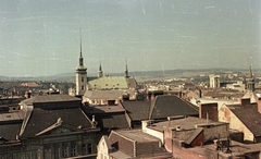 Csehország, Brno, látkép a régi városháza tornyából, középen a Szent Jakab-templom., 1959, Nagy Gyula, Csehszlovákia, színes, háztető, Fortepan #51285