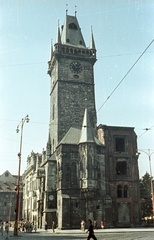 Csehország, Prága, az Óratorony az Óváros téren (Staromestske namesti)., 1958, Nagy Gyula, Csehszlovákia, színes, utcakép, gótika, csillagászati óra, Mikuláš of Kadaň-terv, Jan Šindel-terv, óratorony, Fortepan #51292