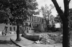 Magyarország, budai Vár, Budapest I., az egykori Honvédelmi Minisztérium romjai a Fehérvári kapu felől., 1958, Nagy Gyula, háborús kár, épületkár, Budapest, Fortepan #51551