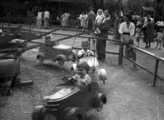 Magyarország, Városliget,Vidámpark, Budapest XIV., Kis vidámpark., 1958, Nagy Gyula, vidámpark, Budapest, Fortepan #51615