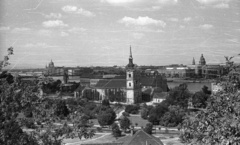 Magyarország, Tabán, Budapest I., kilátás a Gellérthegyről az Alexandriai Szent Katalin-templom felé., 1959, Nagy Gyula, templom, Budapest, Fortepan #51632