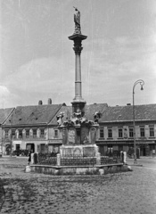 Magyarország, Sopron, Várkerület (Lenin körút), Mária-oszlop., 1957, Nagy Gyula, szobor, emlékmű, utcakép, lámpaoszlop, angyal-ábrázolás, Szűz Mária-ábrázolás, Fortepan #51718