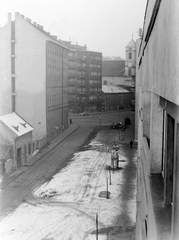 Magyarország, Budapest II., Horvát utca, szemben a Margit körút (Mártírok útja) és a ferences templom., 1964, Fortepan, tél, utcakép, hirdetőoszlop, látkép, Budapest, Fortepan #5179