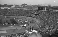 Magyarország, Népstadion, Budapest XIV., a XII. Főiskolai Világbajnokság megnyitóünnepsége, 1954. július 31., 1954, Nagy Gyula, tömeg, óra, stadion, eredményjelző, Budapest, Fortepan #51792