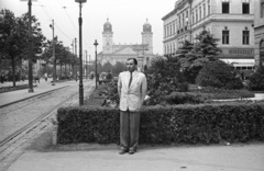 Magyarország, Debrecen, Piac utca (Vörös Hadsereg útja), háttérben a Református Nagytemplom., 1953, Nagy Gyula, templom, klasszicizmus, gázlámpa, timpanon, Rabl Károly-terv, Péchy Mihály-terv, Fortepan #51807