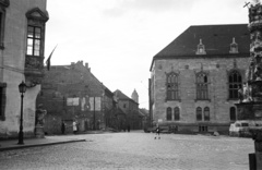 Magyarország, budai Vár, Budapest I., Szemtháromság tér, szemben az Országház utca., 1953, Nagy Gyula, középület, Budapest, Fortepan #51868