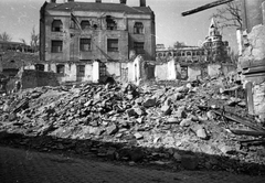 Hungary, Budapest I., Donáti utca, háttérben a Toldy Ferenc utca 4. és a Halászbástya., 1945, Kramer István dr, Kunszt János, war damage, ruins, Budapest, Fortepan #52058