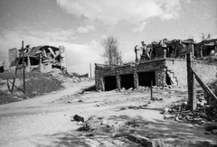 Hungary, Budapest I., Nyárs utca, szemben a Párduc utca, jobbra a Tigris utca torkolata., 1945, Kramer István dr, Kunszt János, war damage, ruins, damaged building, Budapest, Fortepan #52081