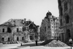 Hungary, Budapest I.,Budapest II., Széna tér, balra a régi Szent János Kórház romjai., 1945, Kramer István dr, Kunszt János, war damage, ruins, Budapest, Fortepan #52090