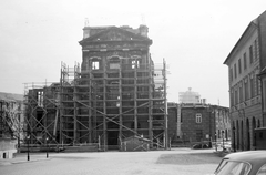 Magyarország, budai Vár, Budapest I., Dísz tér, Honvéd Főparancsnokság romos épülete., 1963, Fortepan, háborús kár, épületbontás, épületkár, állvány, Budapest, Fortepan #5221