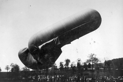 Az Osztrák-Magyar Monarchia hadseregének Drachen típusú rögzített megfigyelő léggömbje., 1916, Komlós Péter, First World War, air-ship, Fortepan #52261