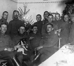 1916, Komlós Péter, Christmas, dog, soldier, musical instrument, First World War, festive, Fortepan #52302