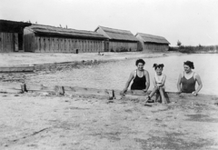 Magyarország, Sopron, Balf (ekkor önálló, ma a város része), Pittner-fürdő., 1934, Vargha Zsuzsa, strand, fürdőzés, Fortepan #52939