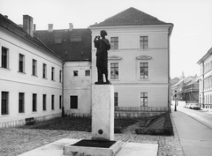 Magyarország, budai Vár, Budapest I., Kapisztrán tér, Artemisz-kút, jobbra az Úri utca., 1970, Szabó Lóránt, szobor, Budapest, Fortepan #53039