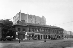 Magyarország, Budapest VIII., Baross utca 121., 1957, UVATERV, cégtábla, teherautó, tricikli, hentesüzlet, kukásautó, Budapest, szemeteskocsi, Fortepan #5323