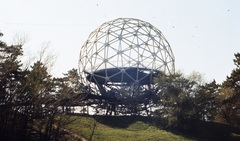 Magyarország, Balatonboglár, Gömbkilátó., 1979, Balázs Lajos, színes, korlát, vasszerkezet, geometria, Fortepan #53390