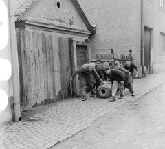 Szlovákia, Fülek, vasgyűjtő gyerekek., 1959, Zsanda Zsolt, Vajszada Károly, Csehszlovákia, fémgyűjtés, Fortepan #53712