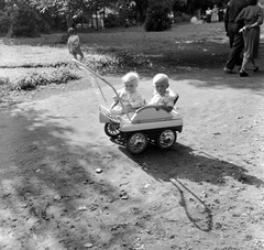 1959, Zsanda Zsolt, Vajszada Károly, baby carriage, twins, Fortepan #53760