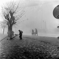 Slovakia, Fiľakovo, ulica Hlavná (Fő utca)., 1959, Zsanda Zsolt, Vajszada Károly, Czechoslovakia, sweeper, fog, Best of, Fortepan #53822