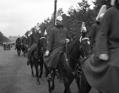 Egyesült Királyság, London, The Mall, a Királyi Lovas Testőrség tagjai., 1938, Nagy Gyula, ló, lovas, őrség, Fortepan #54170