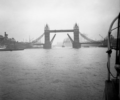 Egyesült Királyság, London, Temze folyó a Tower híddal., 1938, Nagy Gyula, híd, folyó, függőhíd, felnyitható híd, John Wolfe Barry-terv, Horace Jones-terv, Fortepan #54181