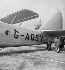 Egyesült Királyság, London, Croydon repülőtér. Az angol Imperial Airways légitársaság Armstrong Whitworth A.W.27 Ensign típusú utasszállító repülőgépe., 1938, Nagy Gyula, brit gyártmány, repülőgép, repülőtér, Armstrong Whitworth A.W.27 Ensign, Armstrong Whitworth-márka, Imperial Airways légitársaság, Fortepan #54185