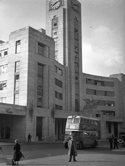 Egyesült Királyság, London, Buckingham Palace Road, Empire Terminal., 1938, Nagy Gyula, szobor, emeletes autóbusz, modern építészet, Albert Lakeman-terv, Eric Broadbent-terv, Fortepan #54189