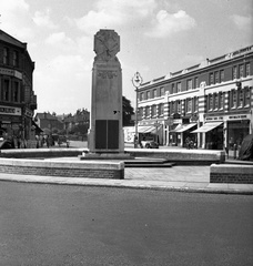 Egyesült Királyság, London, Beckenham, első világháborús emlékmű a Rectory Road felől a Croydon Road felé nézve., 1938, Nagy Gyula, emlékmű, Newbury Abbot Trent-terv, Fortepan #54190