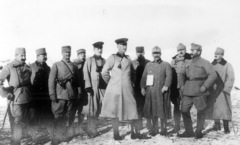 Ukraine, Myl'ne, (ekkor Milno), német utásztiszt látogatása az Osztrák-Magyar Monarchia hadseregének állásánál az egykori Gontowa község közelében., 1916, Urbán gyűjtemény, First World War, tableau, soldier, German soldier, Fortepan #54328