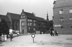 Lengyelország, Gdańsk, ulica Elzbietanska - ulica Na Piaskach - ulica Garncarska találkozása a Raduni csatorna mellett., 1958, Lencse Zoltán, utcakép, lengyel felirat, Fortepan #54737