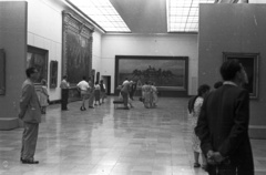 Lengyelország, Krakkó, Nemzeti Múzeum., 1958, Lencse Zoltán, múzeum, festmény, enteriőr, nemzeti múzeum, hátratett kéz, Fortepan #54743