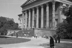 Magyarország, Budapest VIII., Magyar Nemzeti Múzeum., 1959, Lencse Zoltán, Pollack Mihály-terv, klasszicizmus, Tanácsköztársaság ábrázolás, Budapest, Fortepan #54811