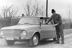 1972, Fortepan, portré, kalap, csehszlovák gyártmány, Skoda-márka, automobil, rendszám, Skoda 100, Fortepan #5550