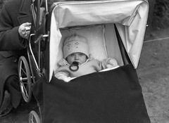 1932, Magyar Bálint, baby carriage, newborn, Fortepan #55675