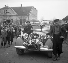 1938, Magyar Bálint, életkép, Alfa Romeo-márka, olasz gyártmány, virág, honvédség, újságíró, Fortepan #55828