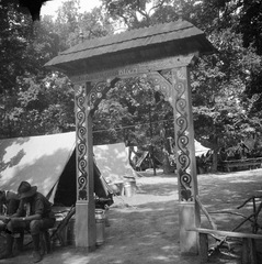 Magyarország, Gödöllő, 4. Nemzetközi Cserkész Világtalálkozó (Jamboree)., 1933, Magyar Bálint, cserkész, fedeles kapu, díszkapu, Fortepan #55917