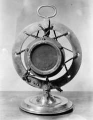 Eredeti mikrofon az 1920-as évek végéről, a csehszlovák rádió kezdeti idejéből., 1948, Rádió és Televízió Újság, microphone, Fortepan #56105