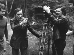 Magyarország, a kamerától balra Gaál Albert filmrendező., 1972, Rádió és Televízió Újság, filmforgatás, filmkamera, operatőr, fotóállvány, bőrkabát, Fortepan #56460