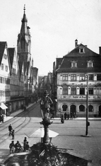 Németország, Reutlingen, Marktplatz, háttérben a Marienkirche., 1937, Balassa Péter, felirat, szobor, Fortepan #56715