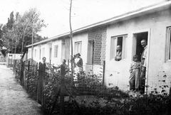 Hungary, Budapest III., Római part., 1924, Balassa Péter, genre painting, bower, forecourt, Budapest, Fortepan #56765