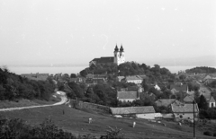 Magyarország,Balaton, Tihany, kilátás az Attila-dombról a Bencés Apátság felé nézve. , 1970, Piarista Levéltár/Holl Béla, barokk-stílus, kolostor, bencés rend, Wittwer Márton-terv, Fortepan #56918