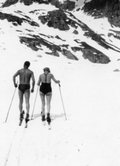 1932, Karabélyos Péter, snow, sunbathe, skiing, half-naked, back, Fortepan #57144