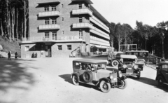 Magyarország, Kékestető, Kékes Szálló (később Mátrai Gyógyintézet)., 1932, Karabélyos Péter, szálloda, taxi, Fiat-márka, olasz gyártmány, automobil, Fiat 509, Fortepan #57361