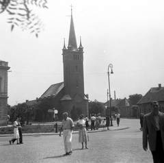 Magyarország, Székesfehérvár, Szekfű Gyula (Engels Frigyes) utca 1., Evangélikus templom., 1950, Karabélyos Péter, templom, neoromán építészet, Sándy Gyula-terv, Fortepan #57419