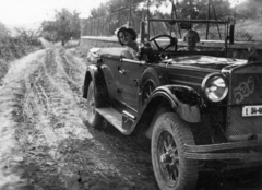 1929, Karabélyos Péter, Fiat-márka, olasz gyártmány, sár, hölgy, automobil, Fiat 520, lányok-járművek, Fortepan #57456