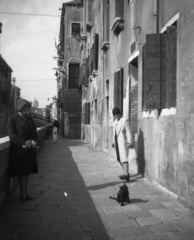 Italy, Venice, Fondamenta Rezzonico a Ponte de San Barnaba felé nézve., 1932, Teodoro Wolf-Ferrari, Fortepan #57665