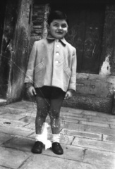 1954, Roberto Urban, kid, coat, shorts, Fortepan #57697